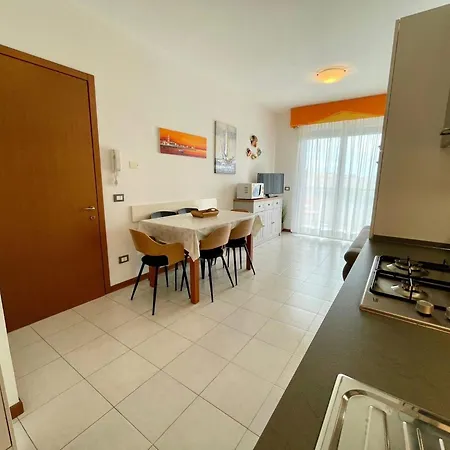 Apartmán Luminous Flat With Balcony *