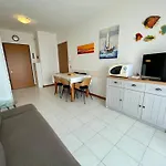Luminous Flat With Balcony *